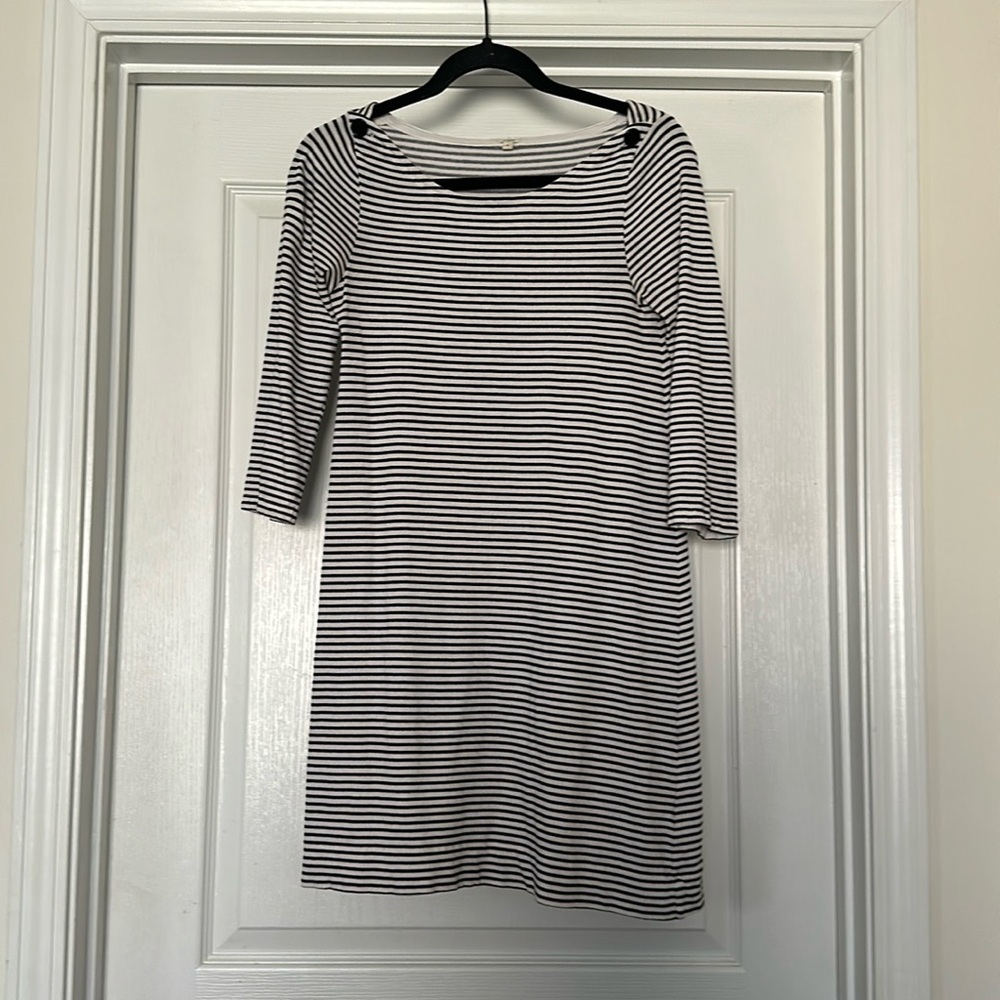 Women’s small J Crew boatneck 3/4 dress
Navy white stripe